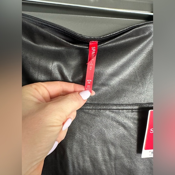 Spanx Faux Leather leggings M - Picture 6 of 9